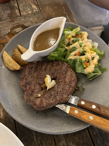 La Publika - Gastronomi dan perhotelan