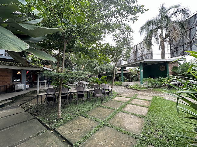 Kopi Darat Garden Cafe Jakabaring - Gastronomi dan perhotelan