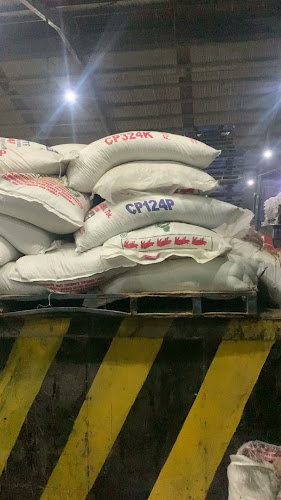 Opinii despre Dulluthfi Farm,Distributor pusat pembelian pakan/DOC-DOD nusantara în Surabaya - Gastronomi dan perhotelan