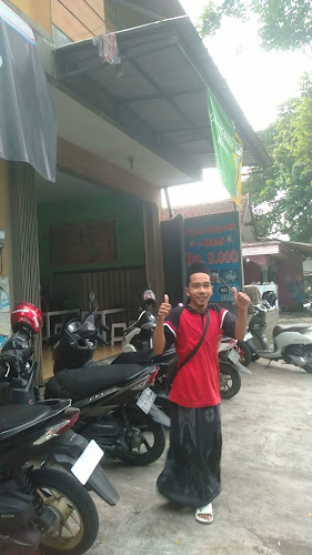 Rumah Makan Mak SRI - Kota Blitar