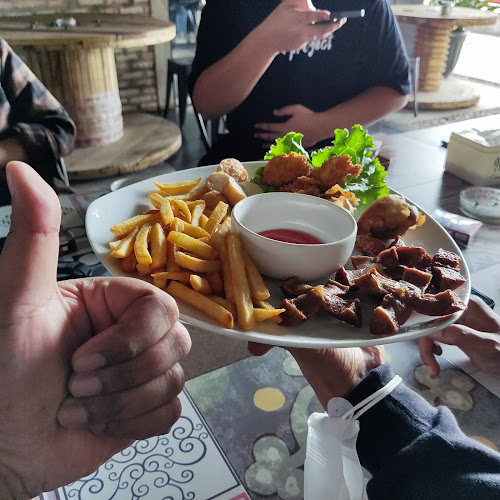 Jl. Pramuka No.789, RT.20/RW.02, Sungai Lulut, Kec. Banjarmasin Tim., Kota Banjarmasin, Kalimantan Selatan 70237