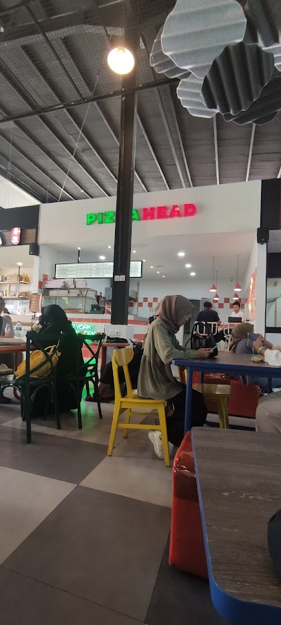 Pizza Head, Kiara Artha Park