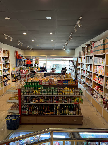 Hari-Hari Minimarket Cake & Bakery - Kota Manado