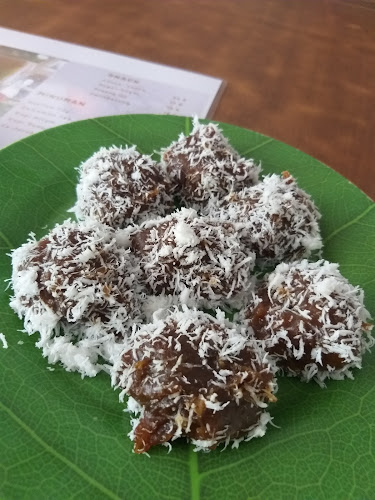 Jl. Kasuari No.4-2, Kunjung Mae, Kec. Mariso, Kota Makassar, Sulawesi Selatan 90113