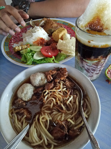 Comentarii opinii despre Es Cendol Patimura Pak Edi