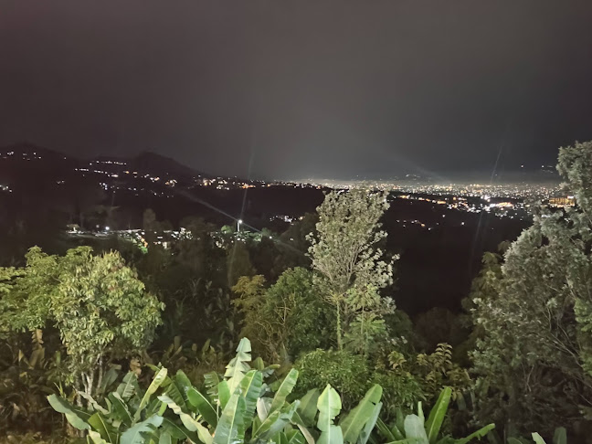 Jl. Rereongan Sarupi No.125, Ciumbuleuit, Kec. Cidadap, Kota Bandung, Jawa Barat 40142