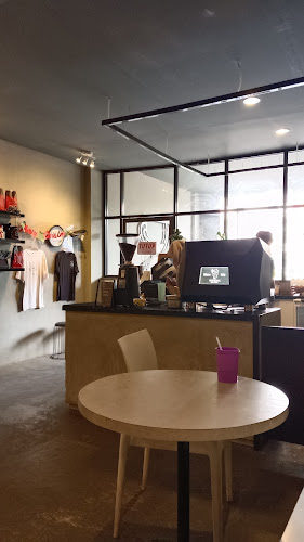 Opinii despre Kala Cafe BDJ - 01 (Gatot Subroto) în Kota Banjarmasin - Gastronomi dan perhotelan