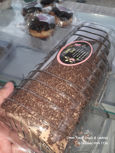 Ummi yusuf snack & cookies