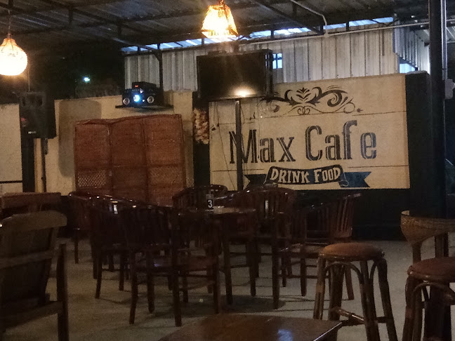 MAX CAFE - Gastronomi dan perhotelan
