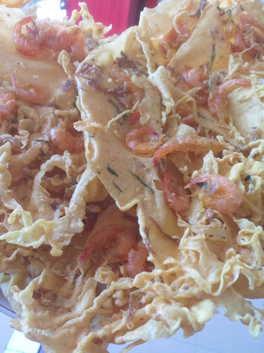 Opinii despre Rumah makan padang Romantis în Kota Mataram - Gastronomi dan perhotelan