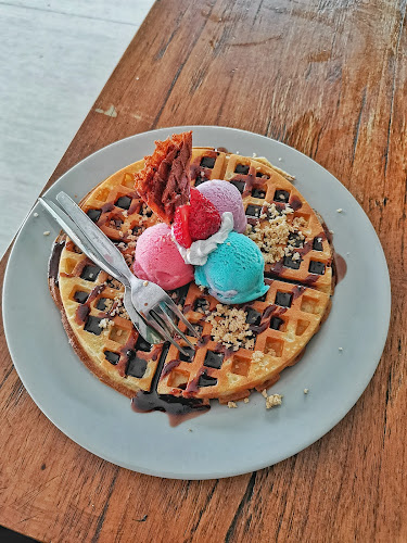 Es Krim Tentrem, Mesen (est.1952) - Gastronomi dan perhotelan