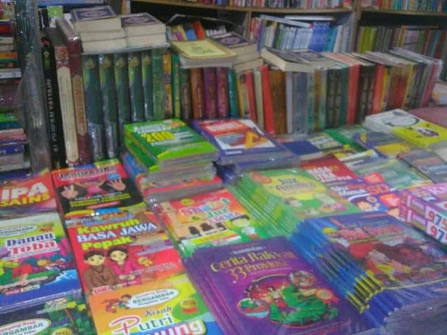 Opinii despre Pasar Alun-alun Tegal în Kota Tegal - Gastronomi dan perhotelan