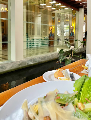 The Phoenix Hotel Yogyakarta - Handwritten Collection, Jl. Jend. Sudirman No.9, Cokrodiningratan, Jetis, Yogyakarta City, Special Region of Yogyakarta 55233