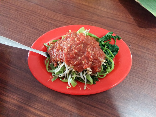 Opinii despre Warung Sate Rembiga UTAMA Bu Ririn în Kota Mataram - Gastronomi dan perhotelan