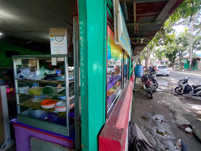 Comentarii opinii despre RUMAH MAKAN KARUNIA JAYA AREMA