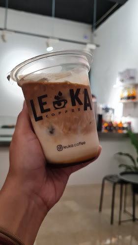 Opinii despre LEUKA COFFEE SHOP în Kota Depok - Gastronomi dan perhotelan