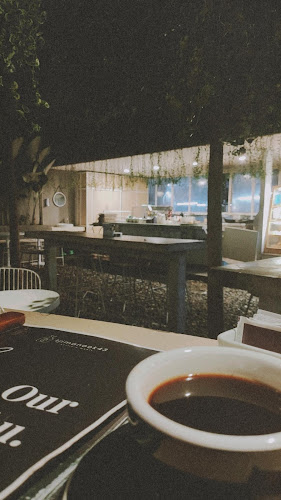 Tjimanoek Koffie & Meals (Koffie, Meals, Billiard & Breakfast) - Kota Bandung