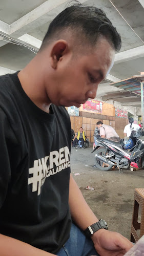 Comentarii opinii despre Warung Makan SOTO GADO-GADO BUBUR AYAM Bu JOGJA