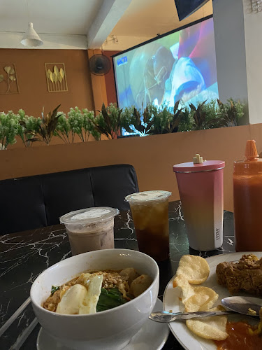 Opinii despre TERRA CAFE în Kota Padang - Gastronomi dan perhotelan