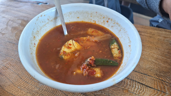 Warung Bambu Lulu Sop Kepala Ikan - Gastronomi dan perhotelan