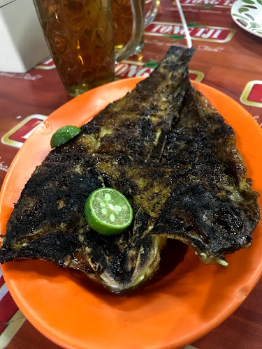 Pondok Aquarius Seafood - Gastronomi dan perhotelan