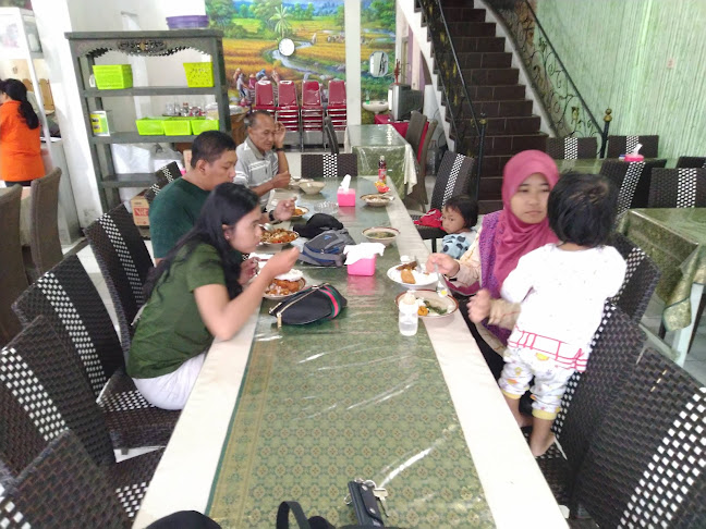 Jl. Bukit Berbunga No.80, Sidomulyo, Kec. Batu, Kota Batu, Jawa Timur 65317