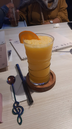 Over Horizon Resto - Gastronomi dan perhotelan