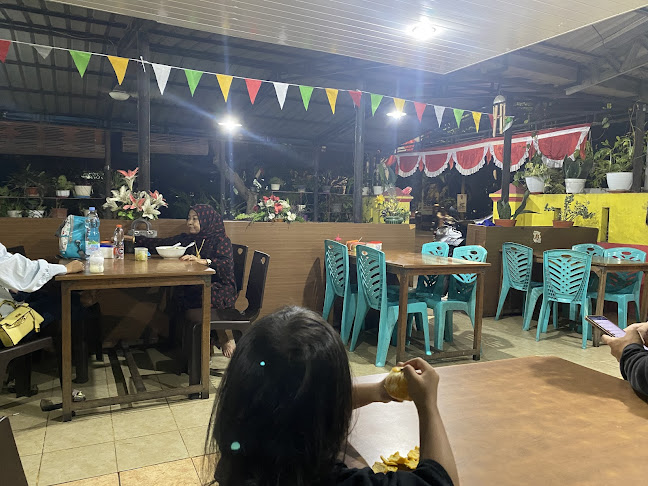 Kapurung Kasuari - Gastronomi dan perhotelan