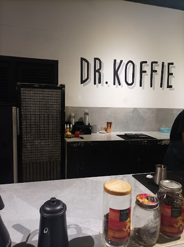 Dr.KOFFIE HQ - Gastronomi dan perhotelan