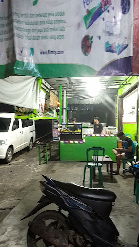 RM. SEAFOOD DAN PECEL LELE RESTU IBU 4