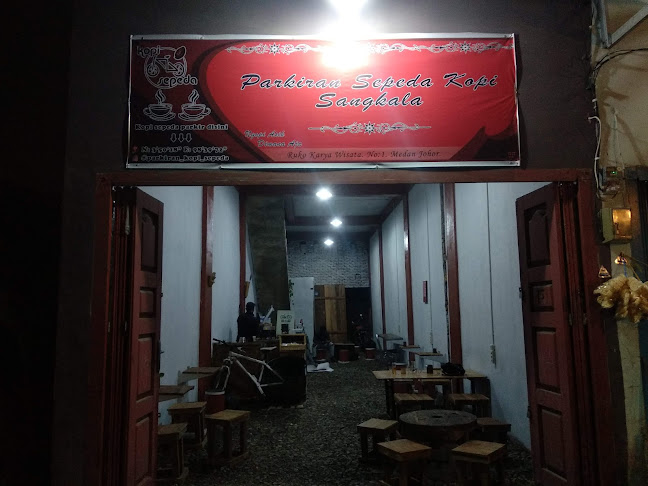 PARKIRAN KOPI SEPEDA - Gastronomi dan perhotelan