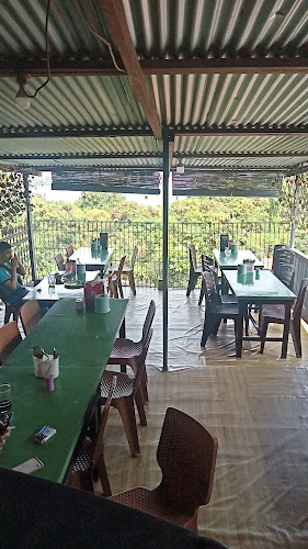 Opinii despre FOJI CAFE kopi & lunch în Kota Jayapura - Gastronomi dan perhotelan
