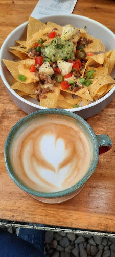 Comentarii opinii despre Dadi's Coffee Garden