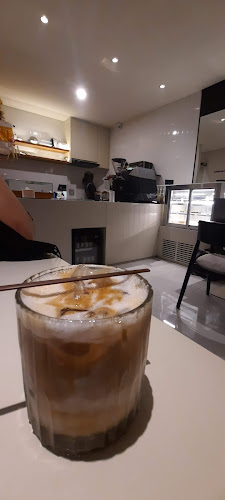 Koma Point - Gastronomi dan perhotelan