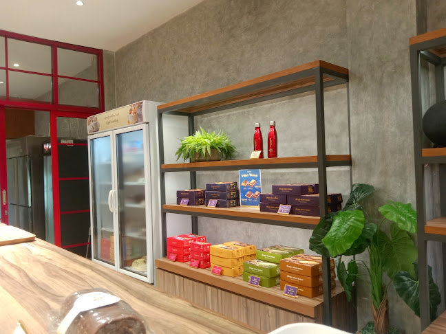 Anita Family Bakery Kapas Krampung - Gastronomi dan perhotelan