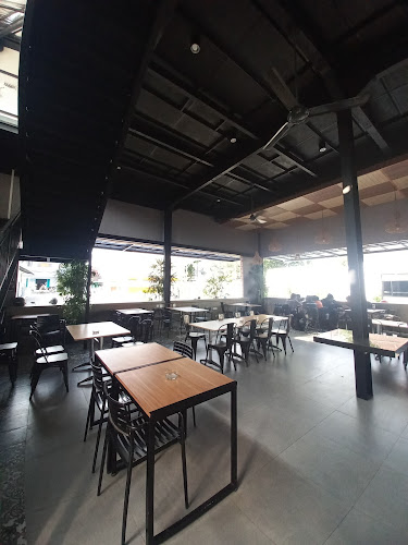 WANT MORE COFFEE & EATERY - Kota Blitar