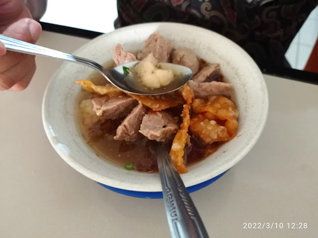 Opinii despre Bakso Wong Solo Mas Hari în Kota Lhokseumawe - Gastronomi dan perhotelan