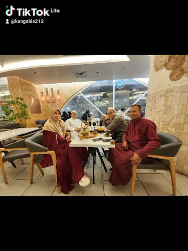 Opinii despre Mekkah în Kota Probolinggo - Gastronomi dan perhotelan