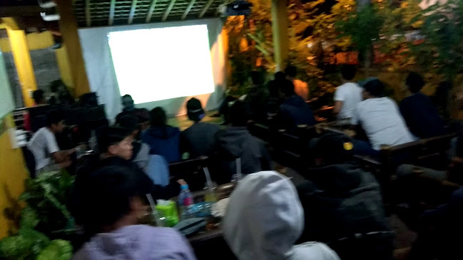 Opinii despre Angkringan Lelungguhan în Kota Magelang - Gastronomi dan perhotelan