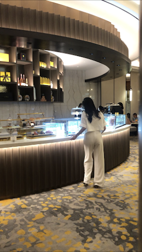 Sheraton Surabaya Hotel & Towers, Jl. Embong Malang No.25-31, Kedungdoro, Kec. Tegalsari, Surabaya, Jawa Timur 60261