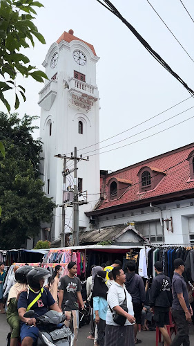 Opinii despre Pasar Pagi Tugu Pahlawan în Surabaya - Gastronomi dan perhotelan