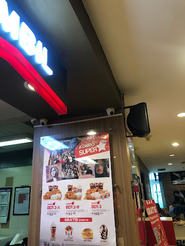 KFC Mega Mall Ayani Pontianak - Gastronomi dan perhotelan