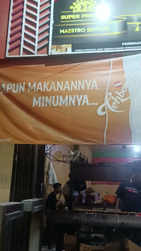 Opinii despre Sate Ayam Ponorogo Pak Seger în Surabaya - Gastronomi dan perhotelan