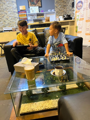 Noms Kopi Suratmo - Gastronomi dan perhotelan