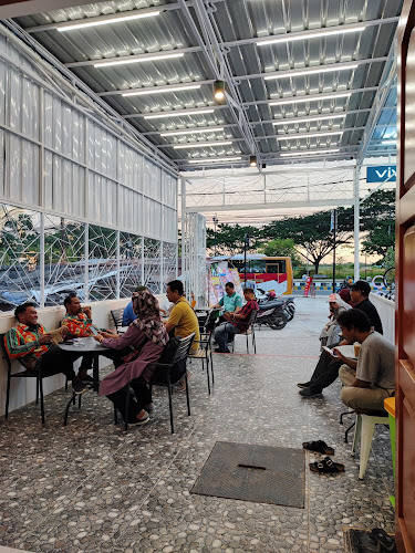 Opinii despre DUDUK MANIS & CO în Kota Sorong - Gastronomi dan perhotelan