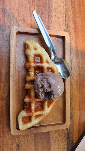 Dadi's Coffee Garden - Gastronomi dan perhotelan