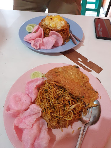 Surya Bundo - Gastronomi dan perhotelan