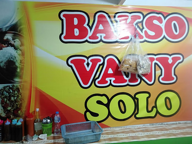 Jl. Ciroyom No.89, Ciroyom, Kec. Andir, Kota Bandung, Jawa Barat 40182