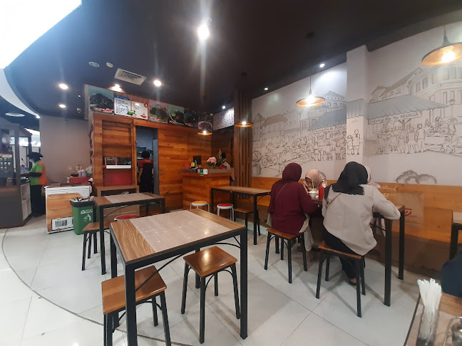 Tunjungan Plaza, Jl. Basuki Rahmat No.107, Kedungdoro, Kec. Tegalsari, Surabaya, Jawa Timur 60261