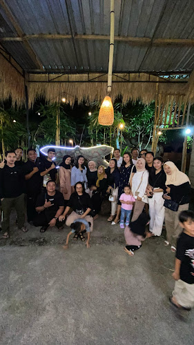 Lesehan Bambu sayang-sayang